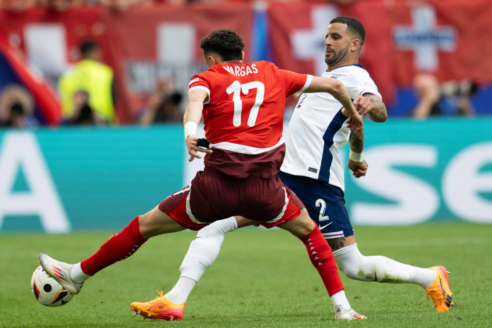 他在不断突 他在不断突